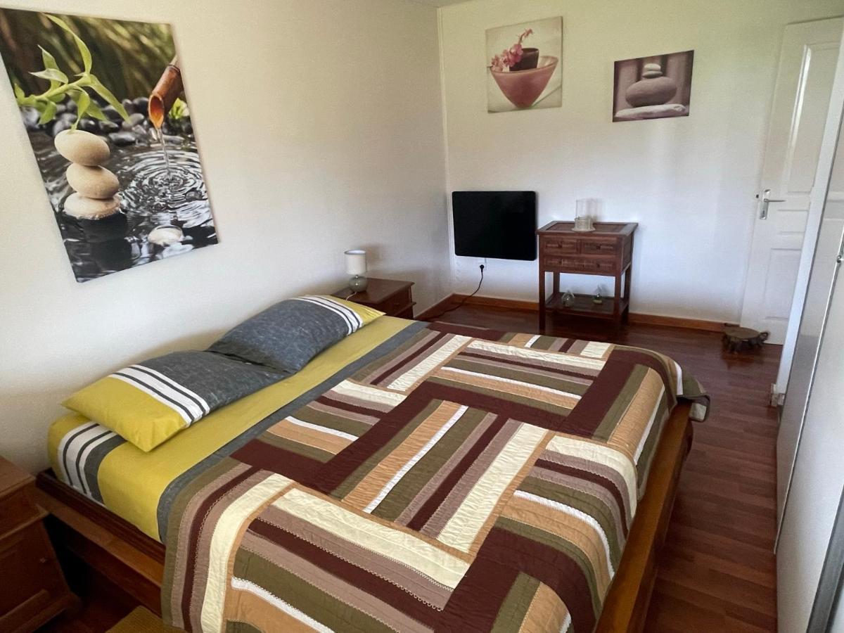 לה טאמפון Villa Au Pied Du Volcan מראה חיצוני תמונה